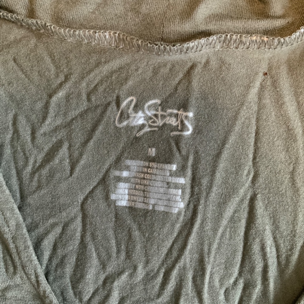 Tank - Picture 2 of 2